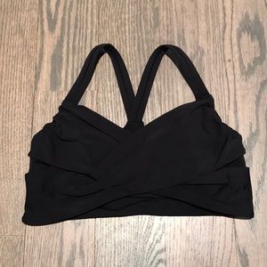 Black Lululemon cross fabric sports bra size 6